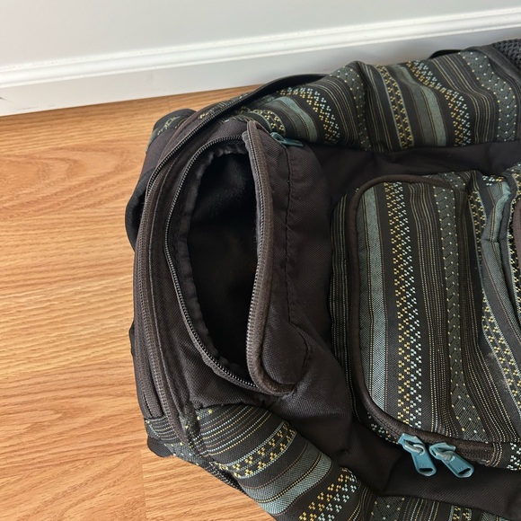 Dakine Backpack - Picture 9 of 12